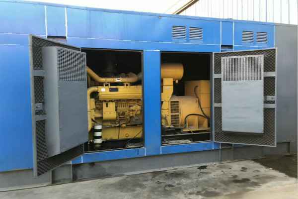 星空官方网站-星空online(中国)机电提供东莞临时发电机租赁